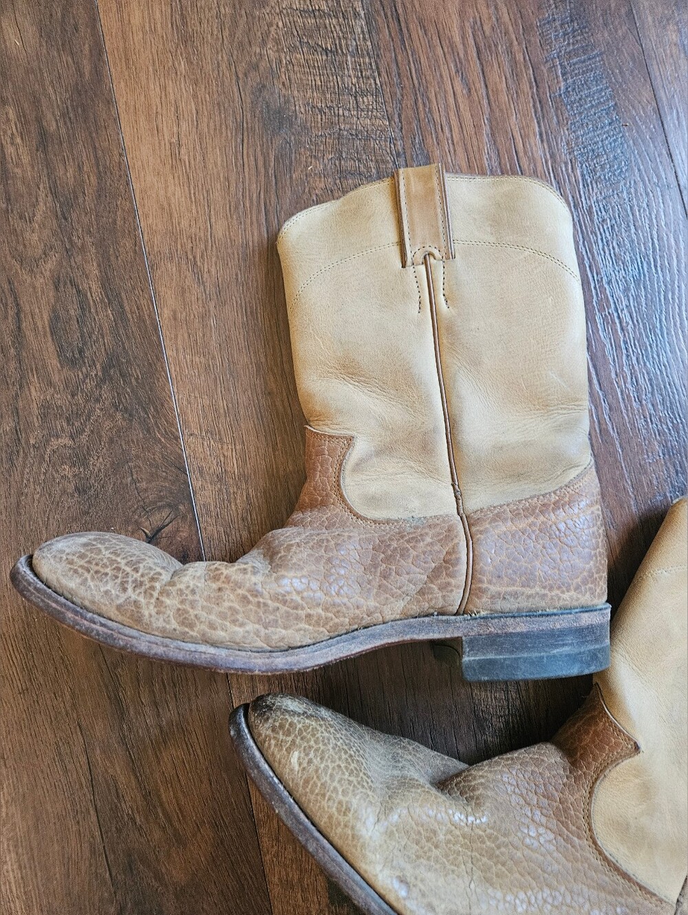Men's Tan Leather Western Boots - Classic Cowboy Style 8D - Picture 3 of 8